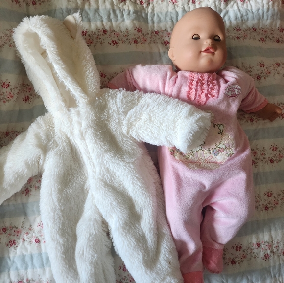 Limited Edition pottery barn gotz baby doll - Picture 3 of 4